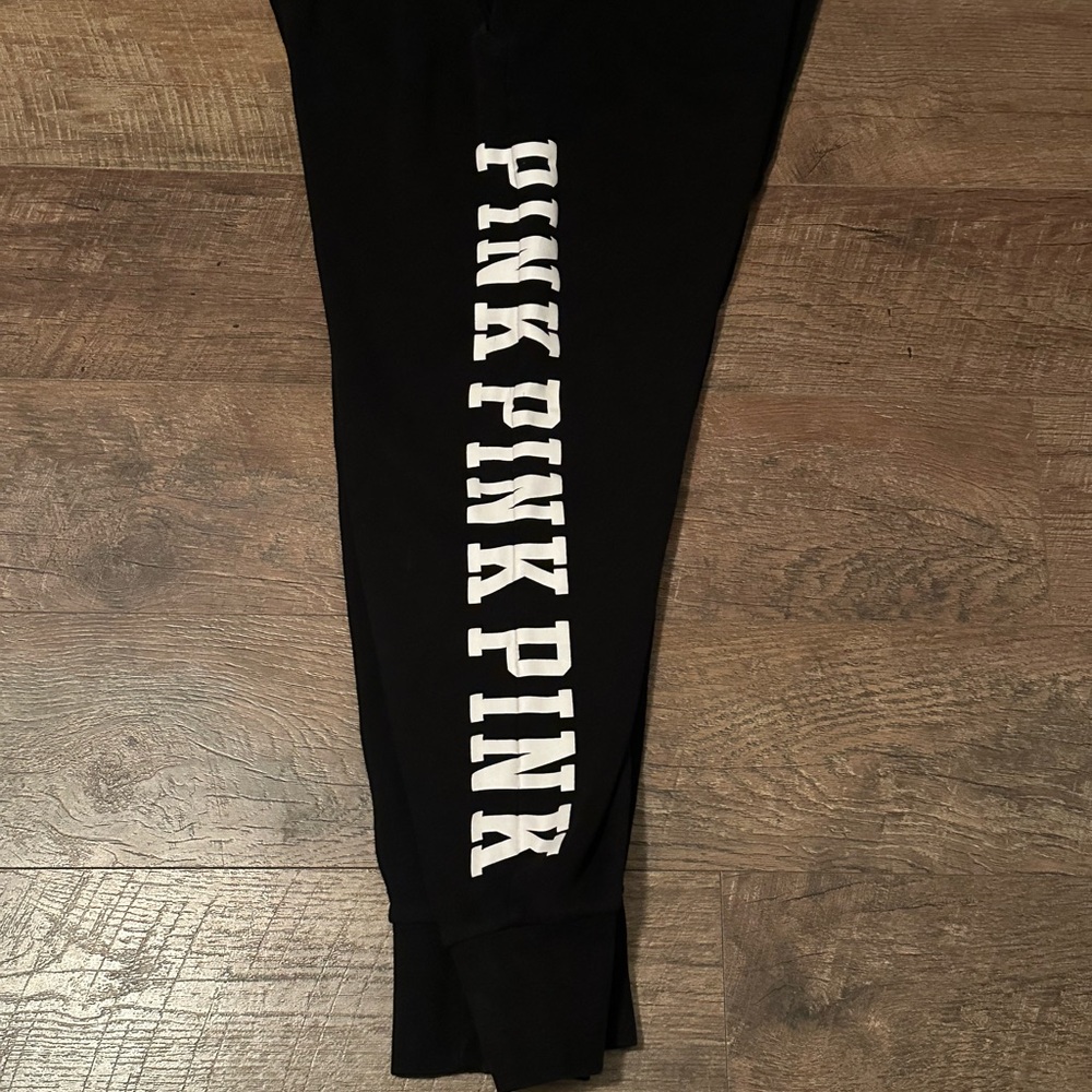 PINK Victoria's Secret Joggers - Picture 5 of 5